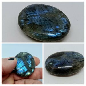 Galet en Labradorite