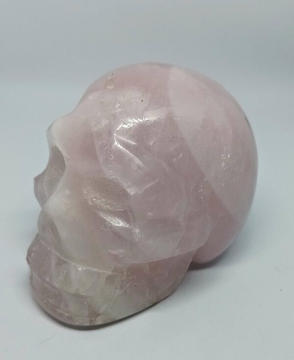 Crâne de cristal en Quartz rose