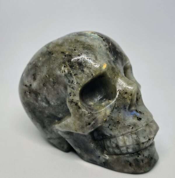 Crâne de cristal en Labradorite blanche – Image 4